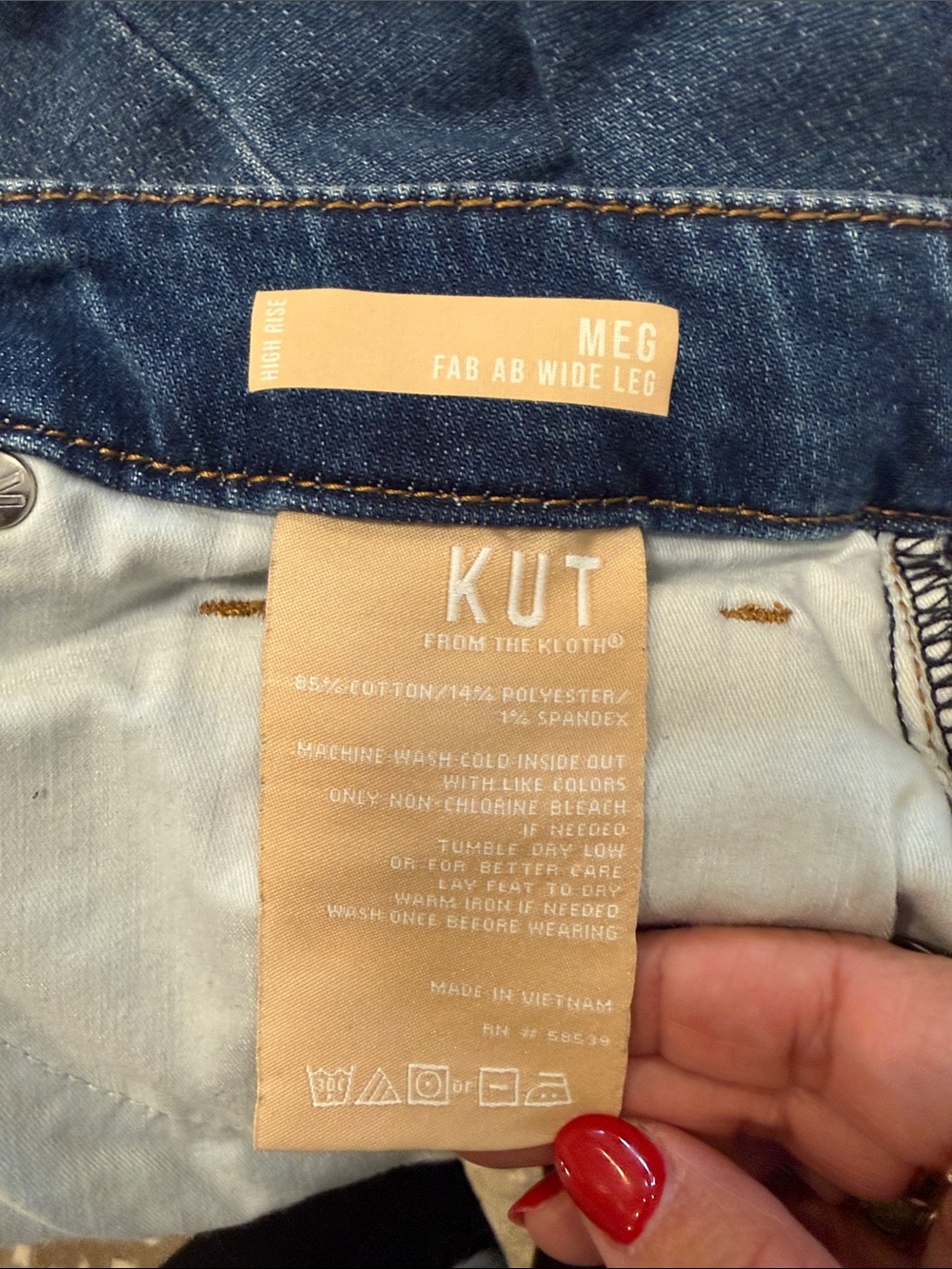 Kut from the Kloth Meg High Rise Fab Ab Wide Leg Raw Hem - Picture 7 of 7